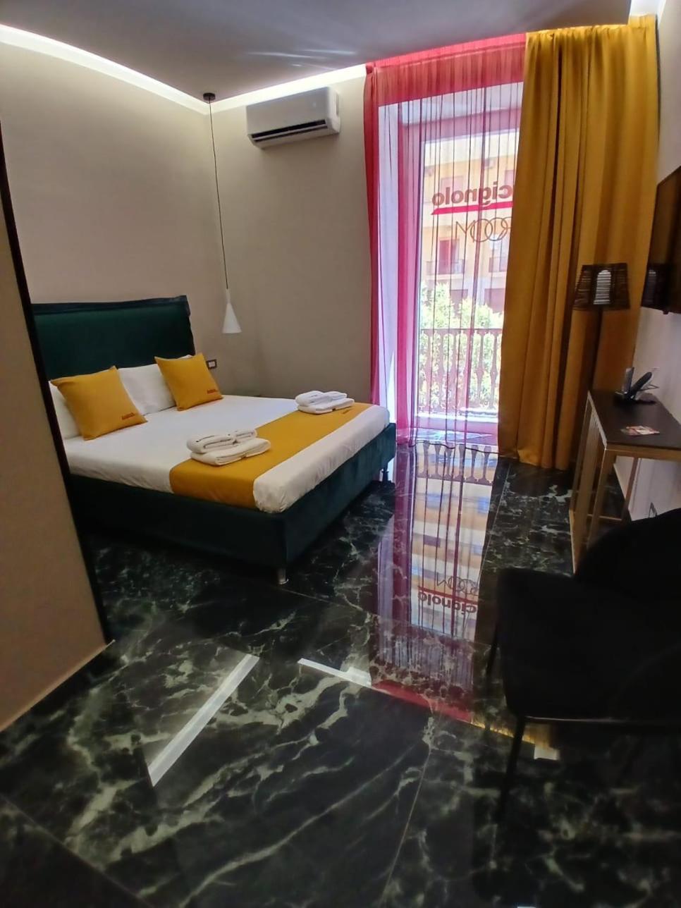 Lucignoloroom Stazione Centrale Napoli Exterior photo
